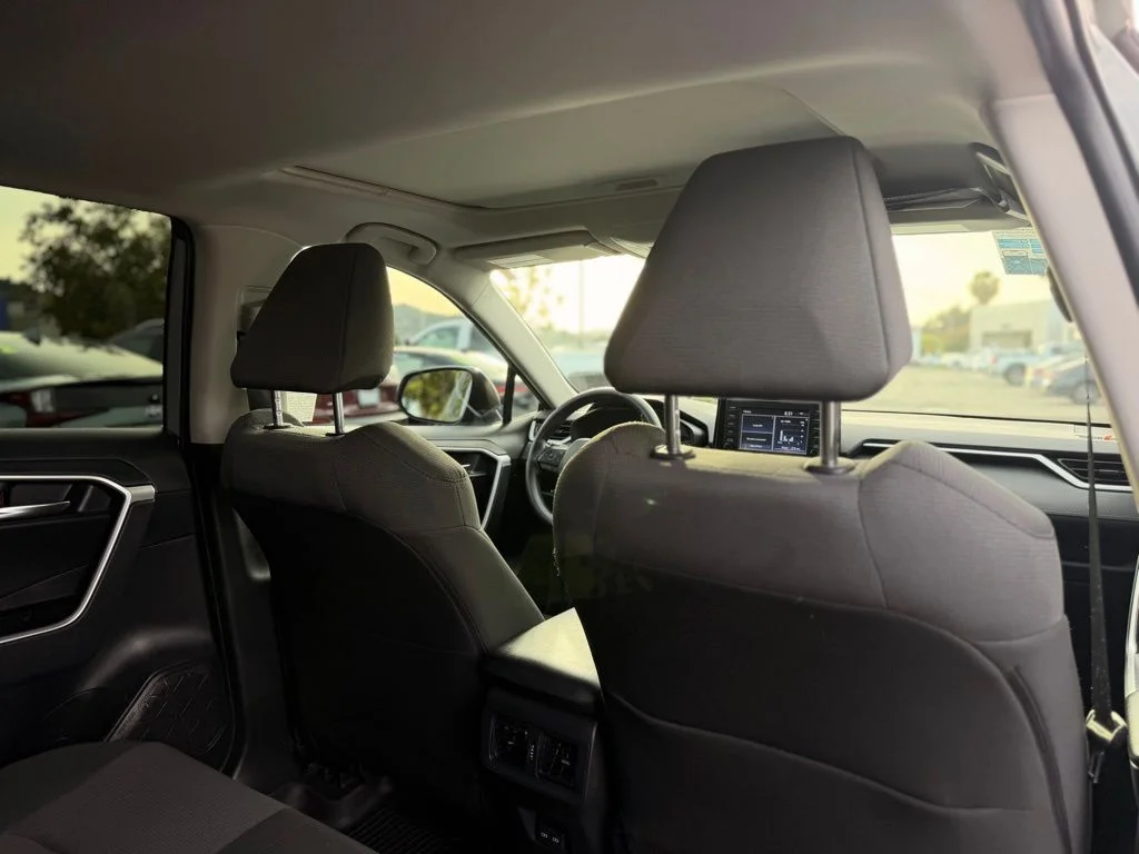 Used 2022  Toyota XLE image 28
