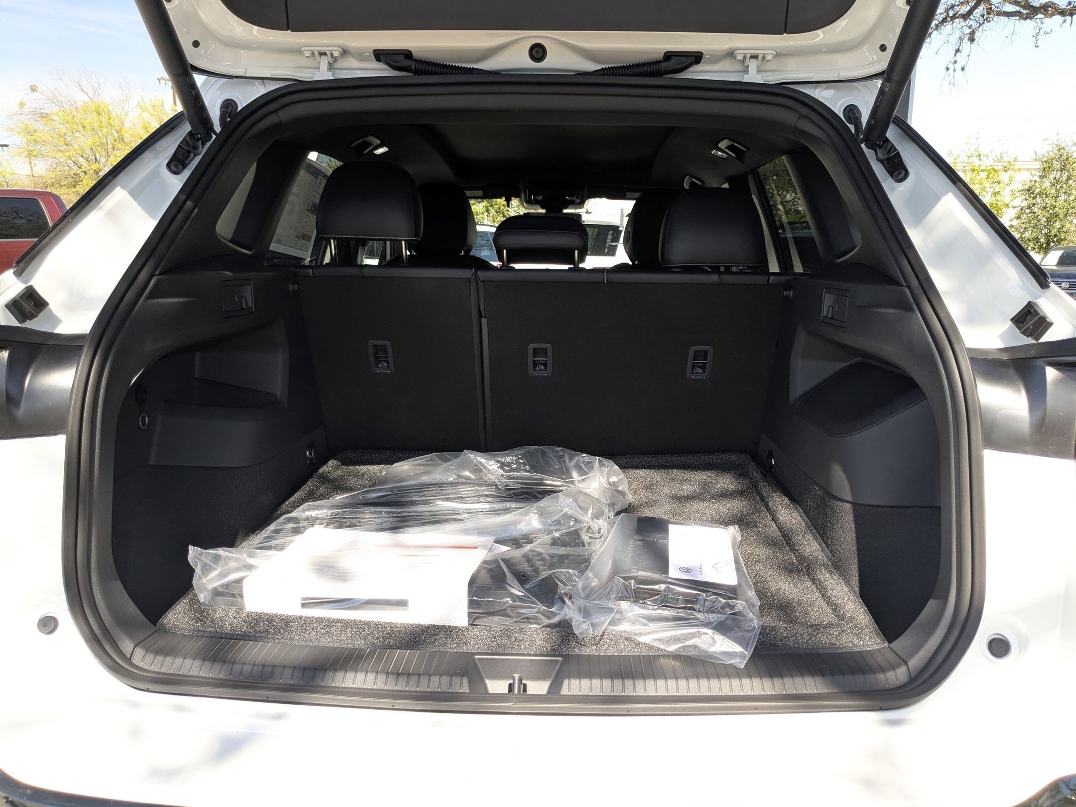 New 2026 Opal White Pearl Volkswagen SE R-Line Black image 18