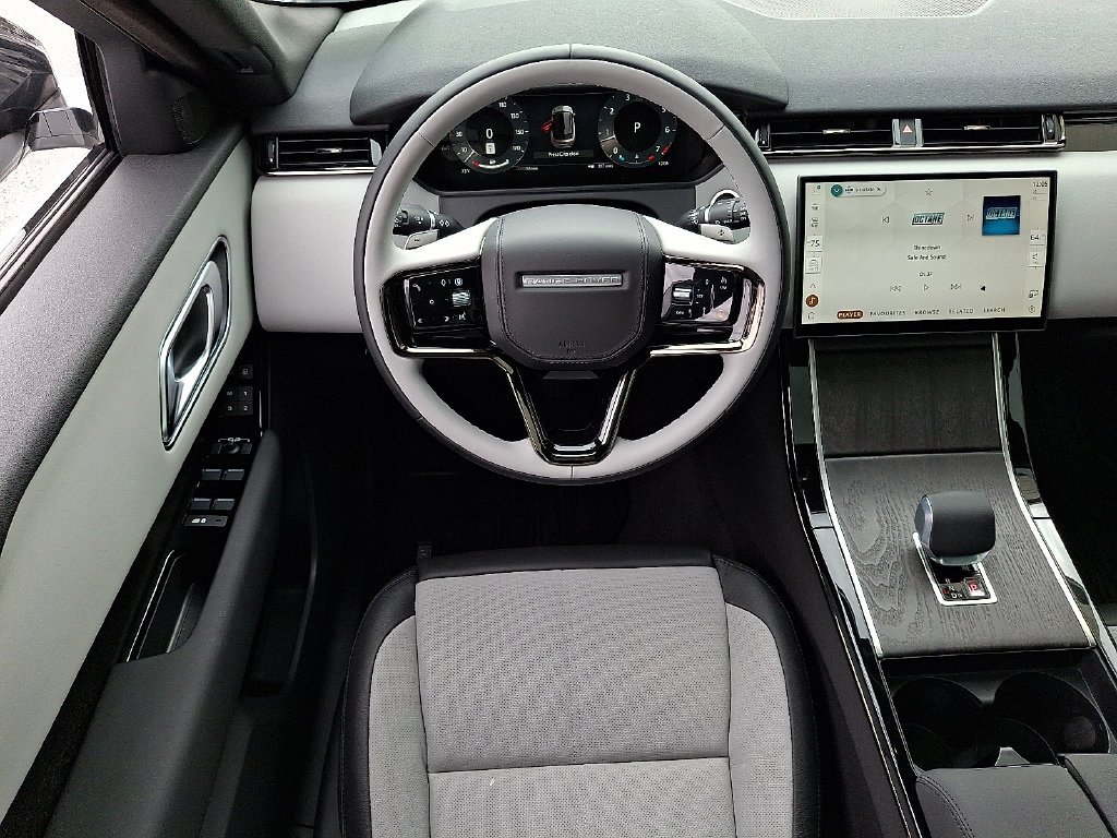 Used 2026 Fuji White Land Rover S image 7
