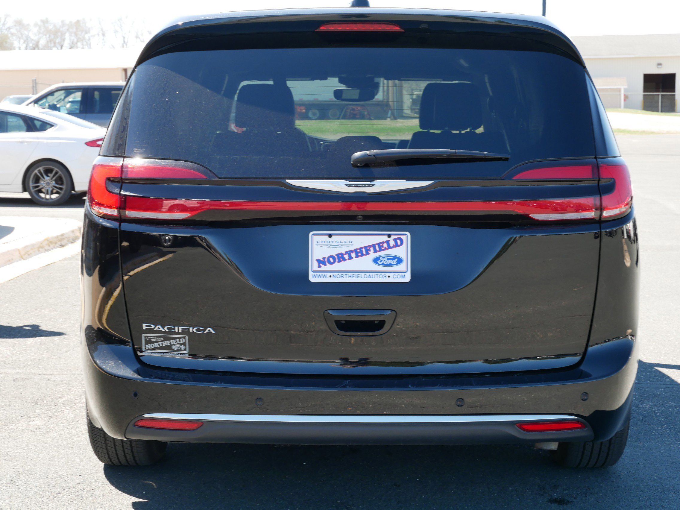 View vehicle photo 7