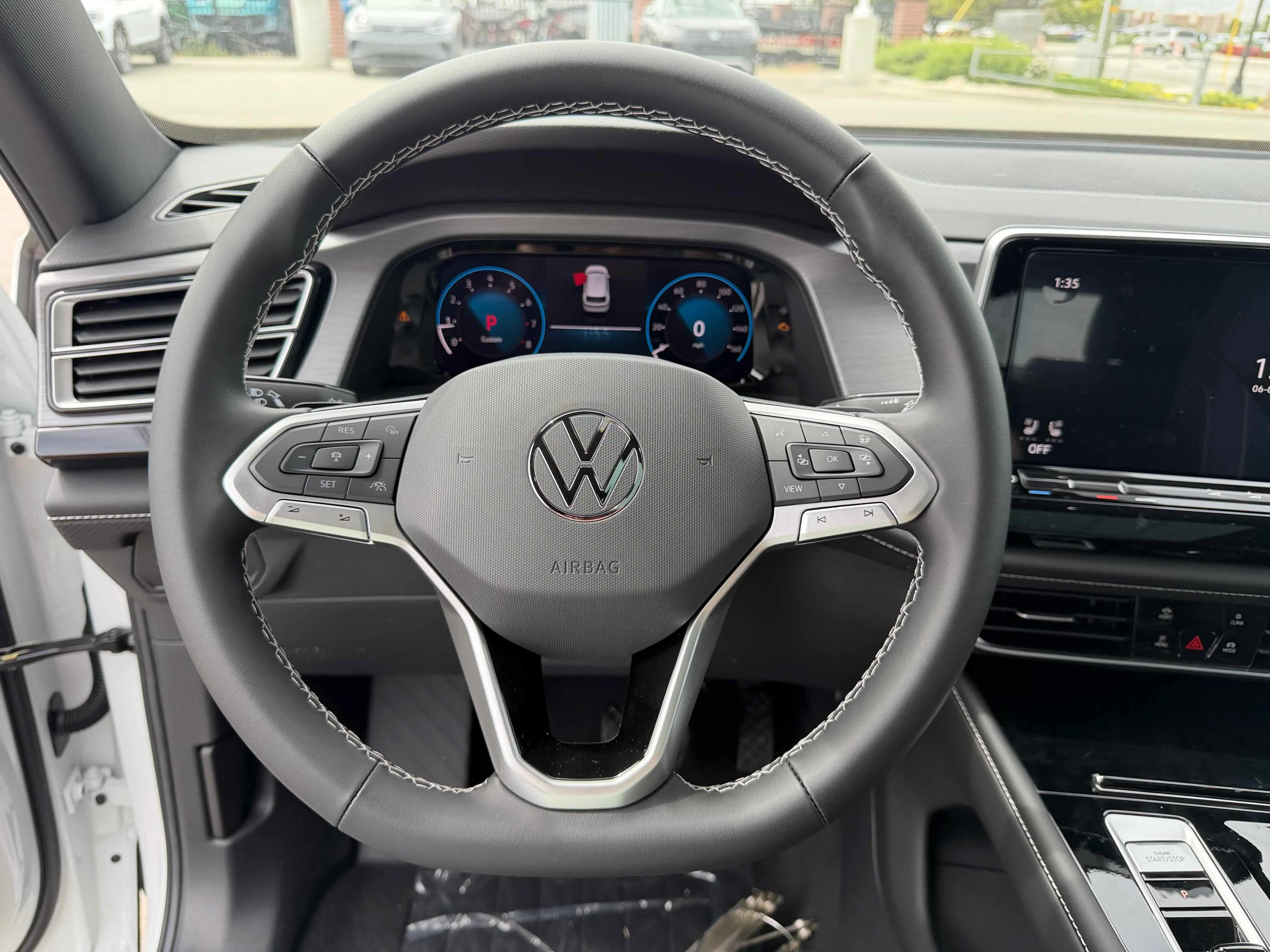 New 2026 Pearl Volkswagen 2.0T SE w/Technology image 17