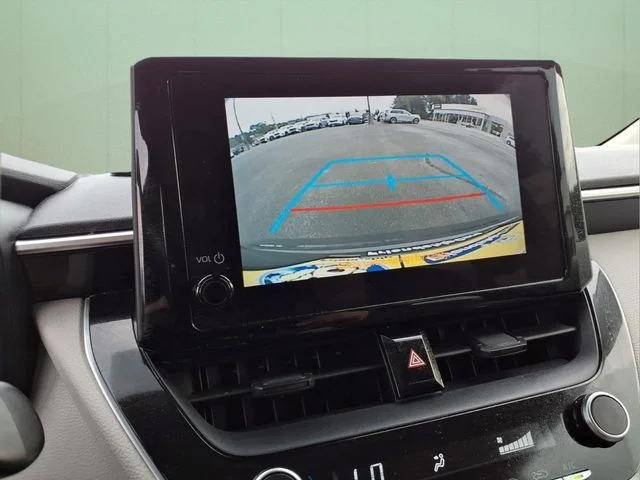 Used 2023  Toyota LE image 27