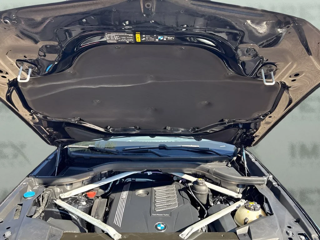 Used 2021 Black BMW sDrive40i image 42