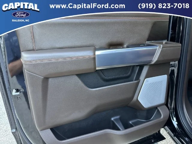 Used 2025  Ford King Ranch image 17