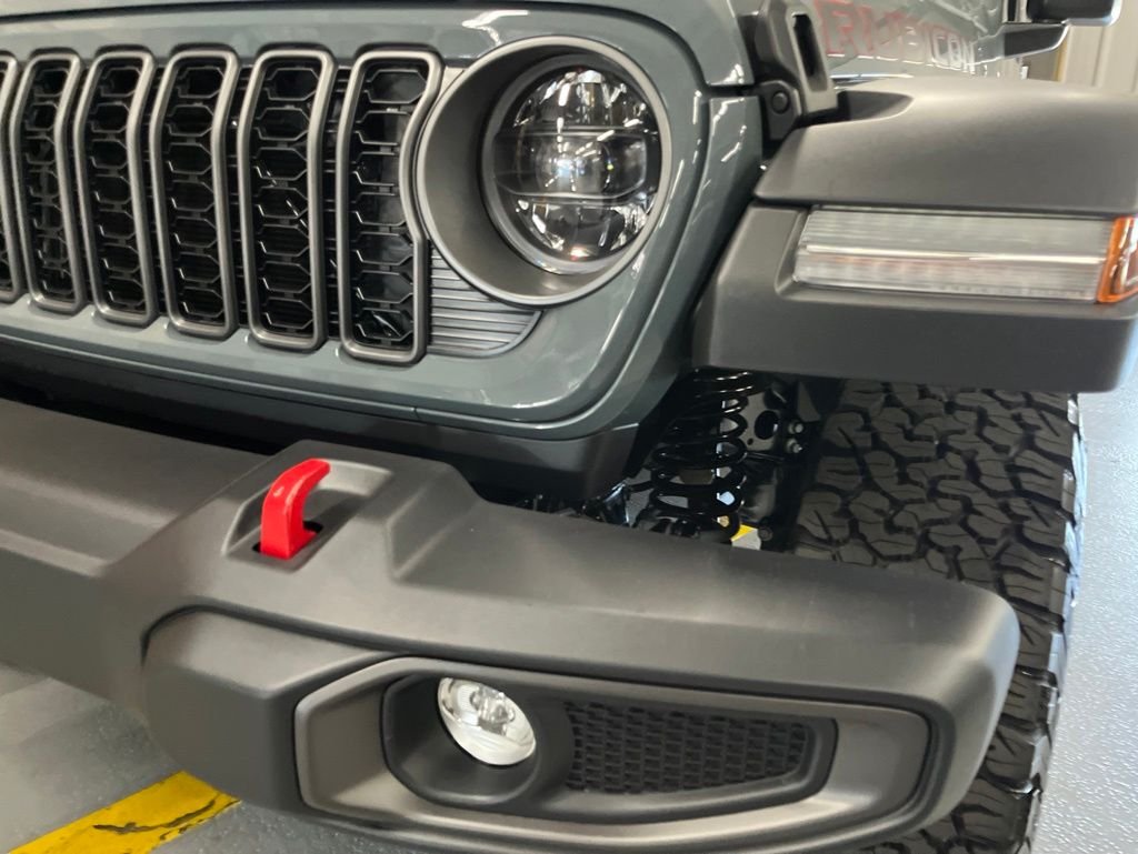 New 2026 Anvil Clear-Coat Exterior Paint Jeep Rubicon image 11