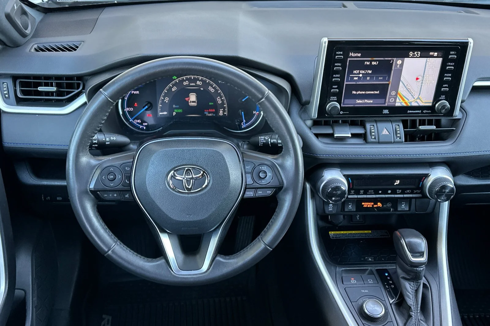 Used 2020  Toyota Hybrid XSE image 14