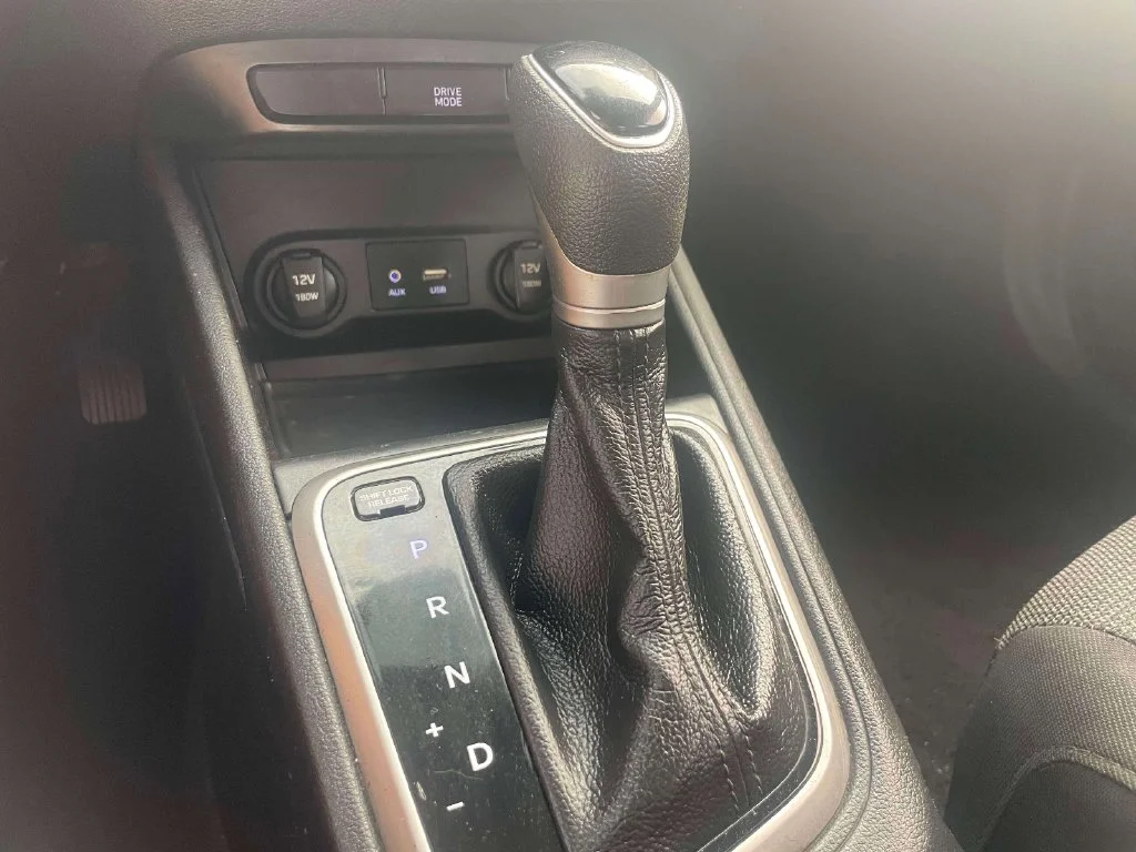 Used 2019 Gray Hyundai SEL image 27