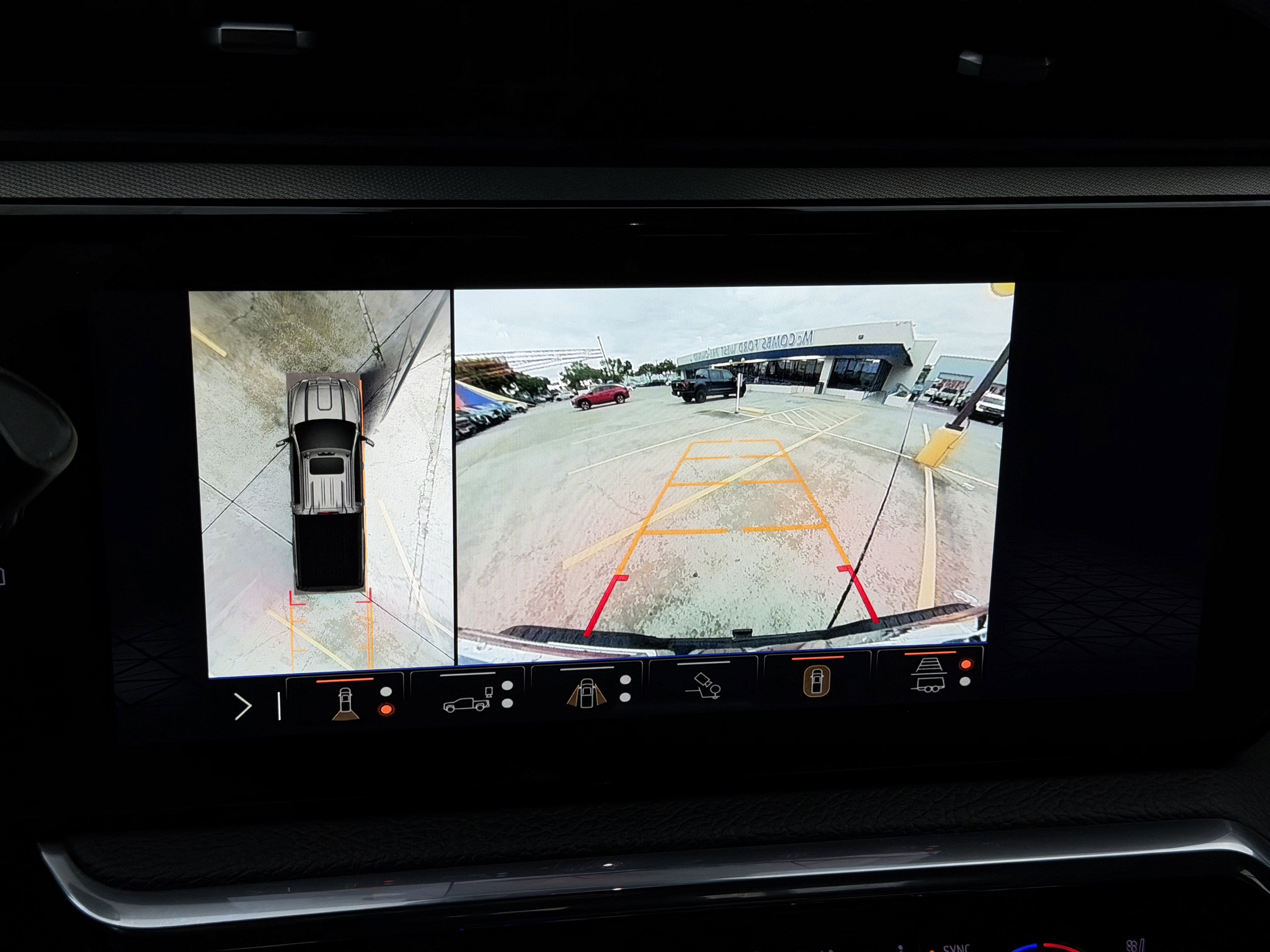 Used 2025 Onyx Black GMC Denali image 28