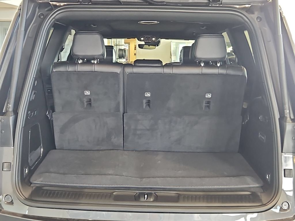 New 2026 Baltic-Gray Metallic Clear-Coat Exterior Paint Jeep Limited Reserve image 24