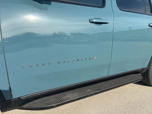 New 2026 Steel Blue Exterior Paint Jeep Grand Wagoneer image 10