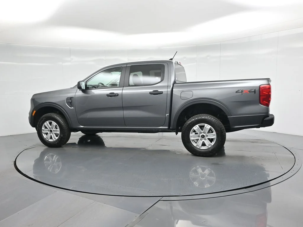 New 2025 Gray Ford XL image 6
