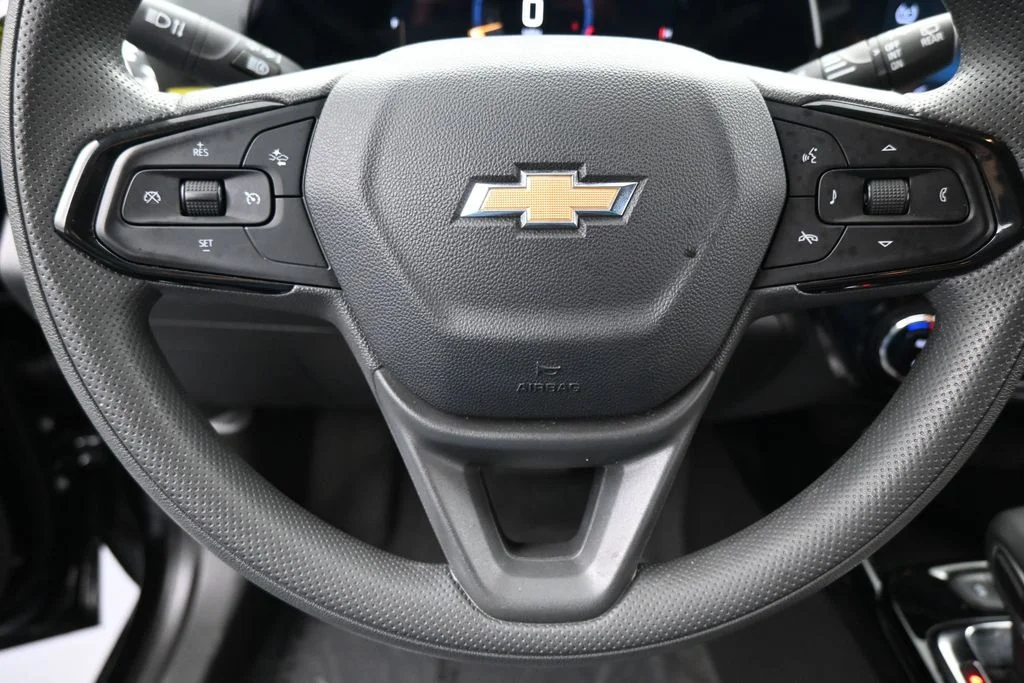Used 2025 Mosaic Black Metallic Chevrolet LT image 26