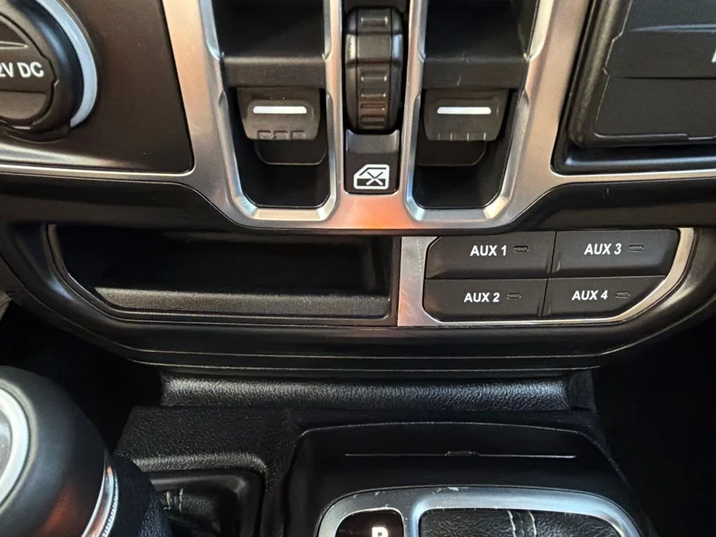 Used 2020 White Jeep Unlimited Sahara image 39