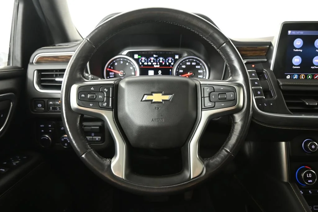 Used 2021 IRIDESCENT PEARL TRICOAT Chevrolet Premier image 36