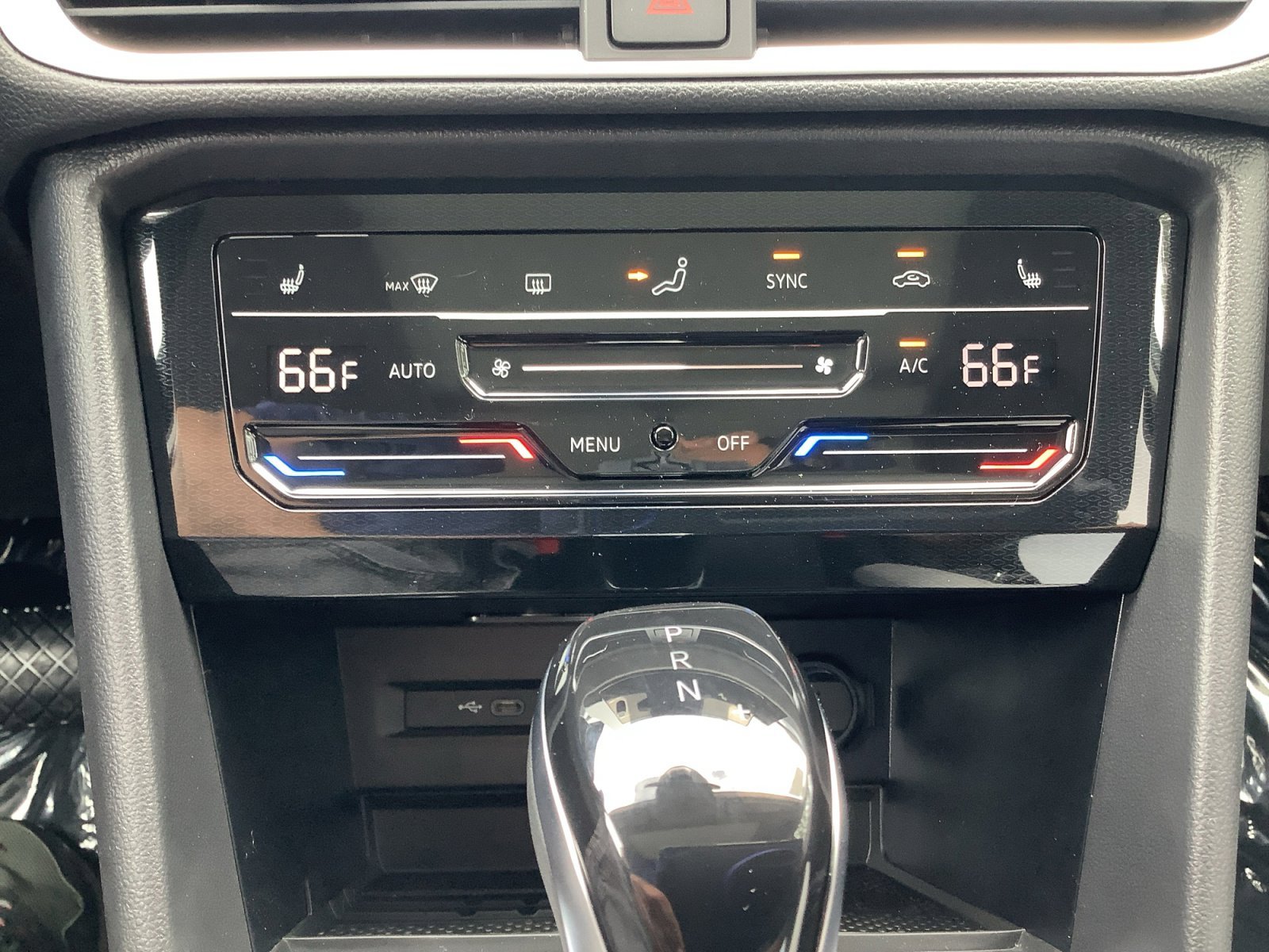 New 2026 Pure White Volkswagen SE image 17