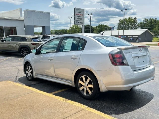 Used 2012 Silver Nissan 2.0 SR image 6