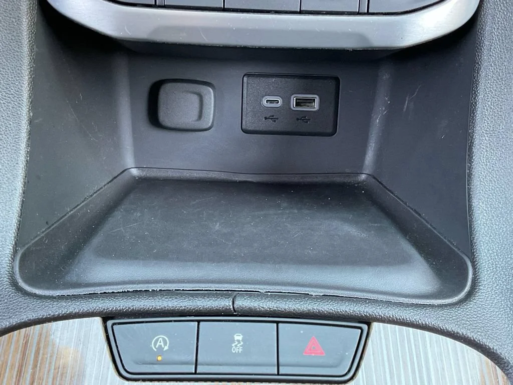 Used 2023 STERLING METALLIC GMC SLE image 26