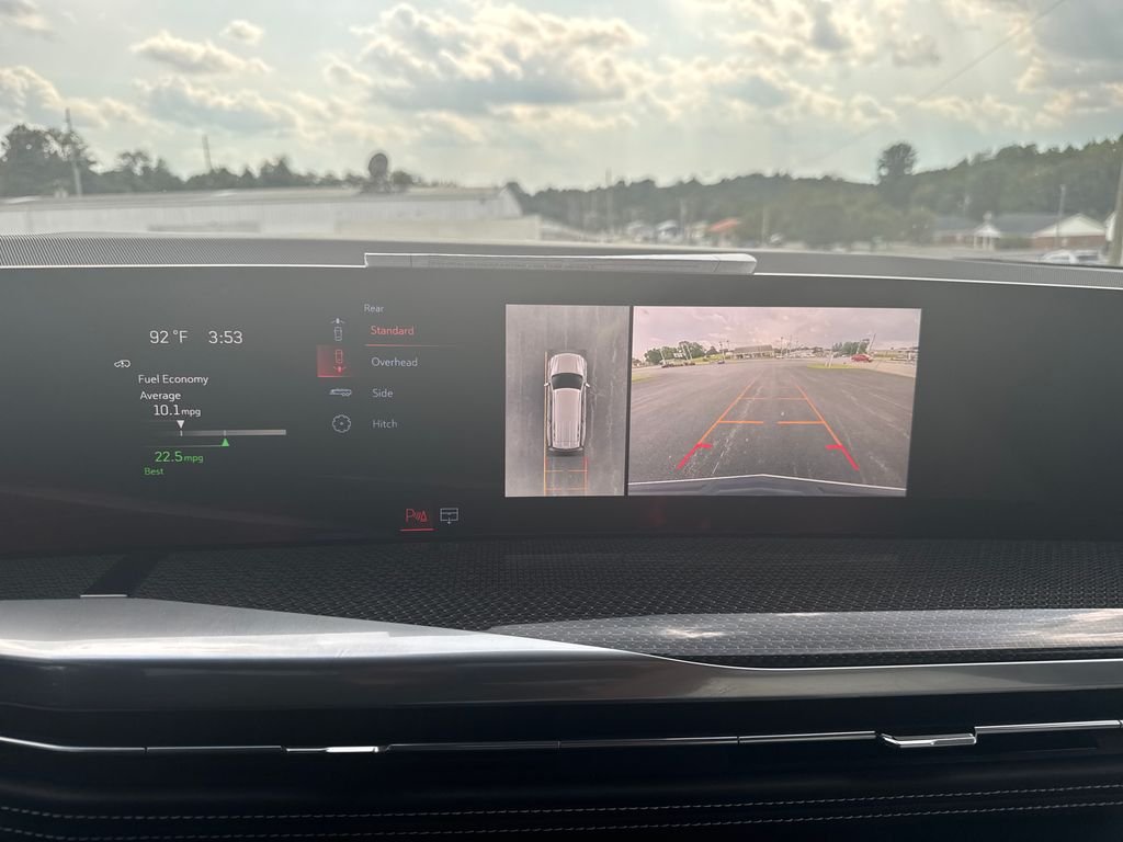 Used 2025 White Cadillac V-Series image 22