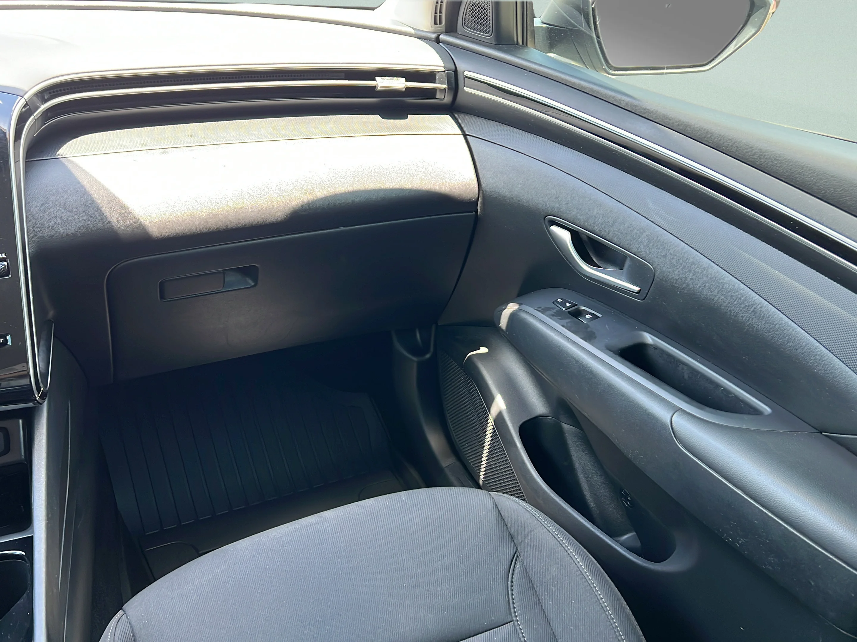 Used 2024 Shimmering Silver Hyundai SEL image 16