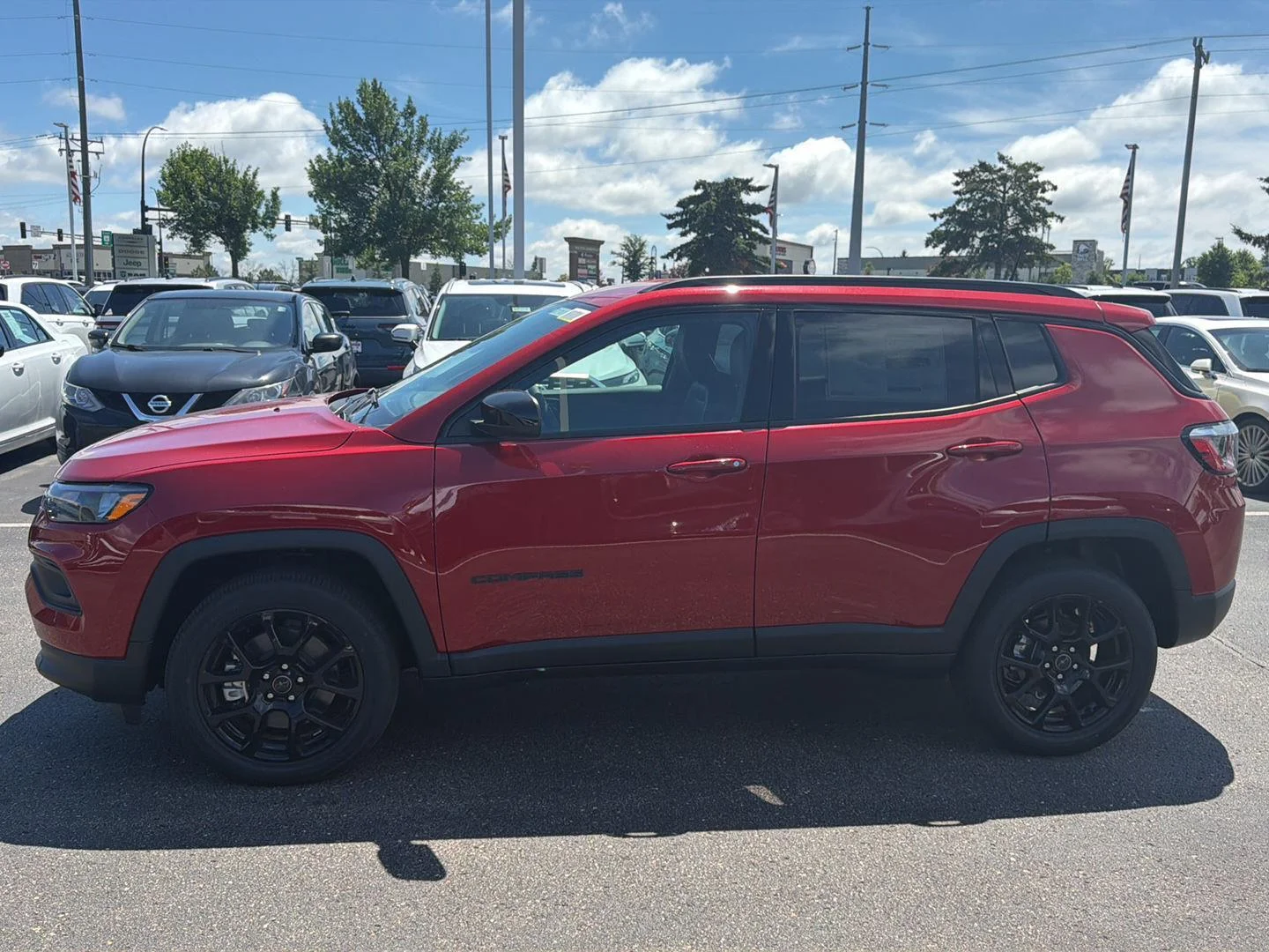 New 2026 Red Hot Pearl-Coat Exterior Paint Jeep Latitude Altitude image 4