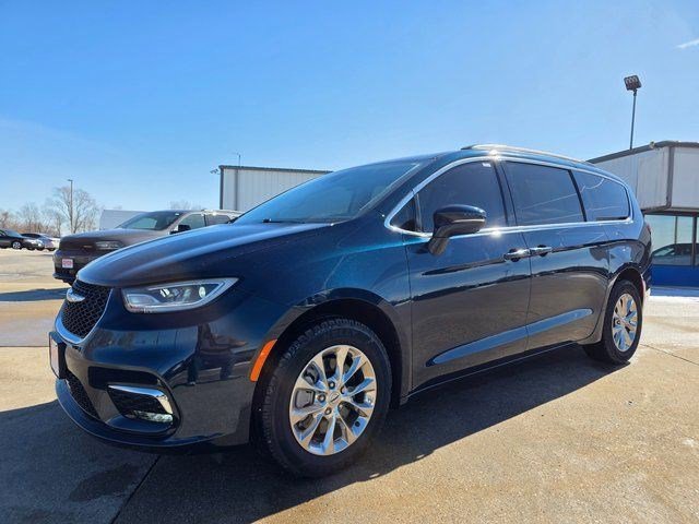 Used 2022 Fathom Blue Pearlcoat Chrysler Touring L image 3