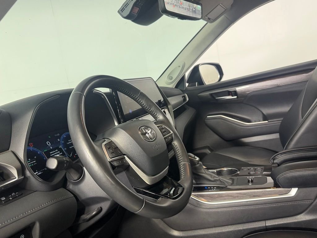 2024 Toyota Highlander Platinum - Photo 19