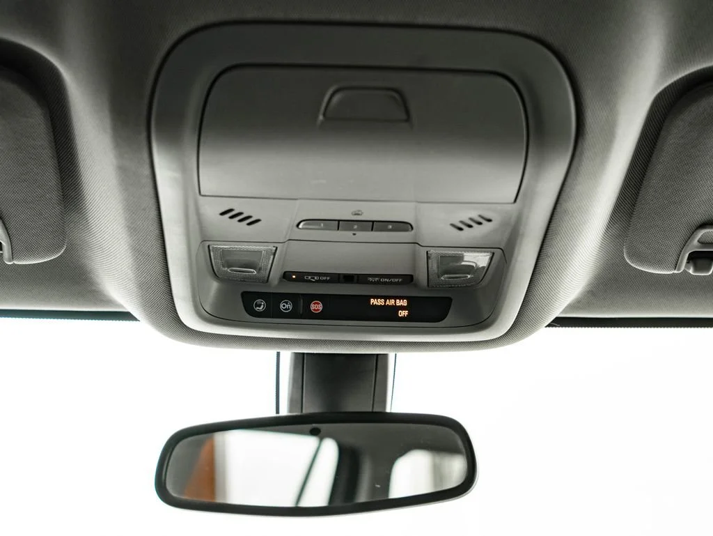 Used 2019 White Frost Tricoat GMC SLT-1 image 44