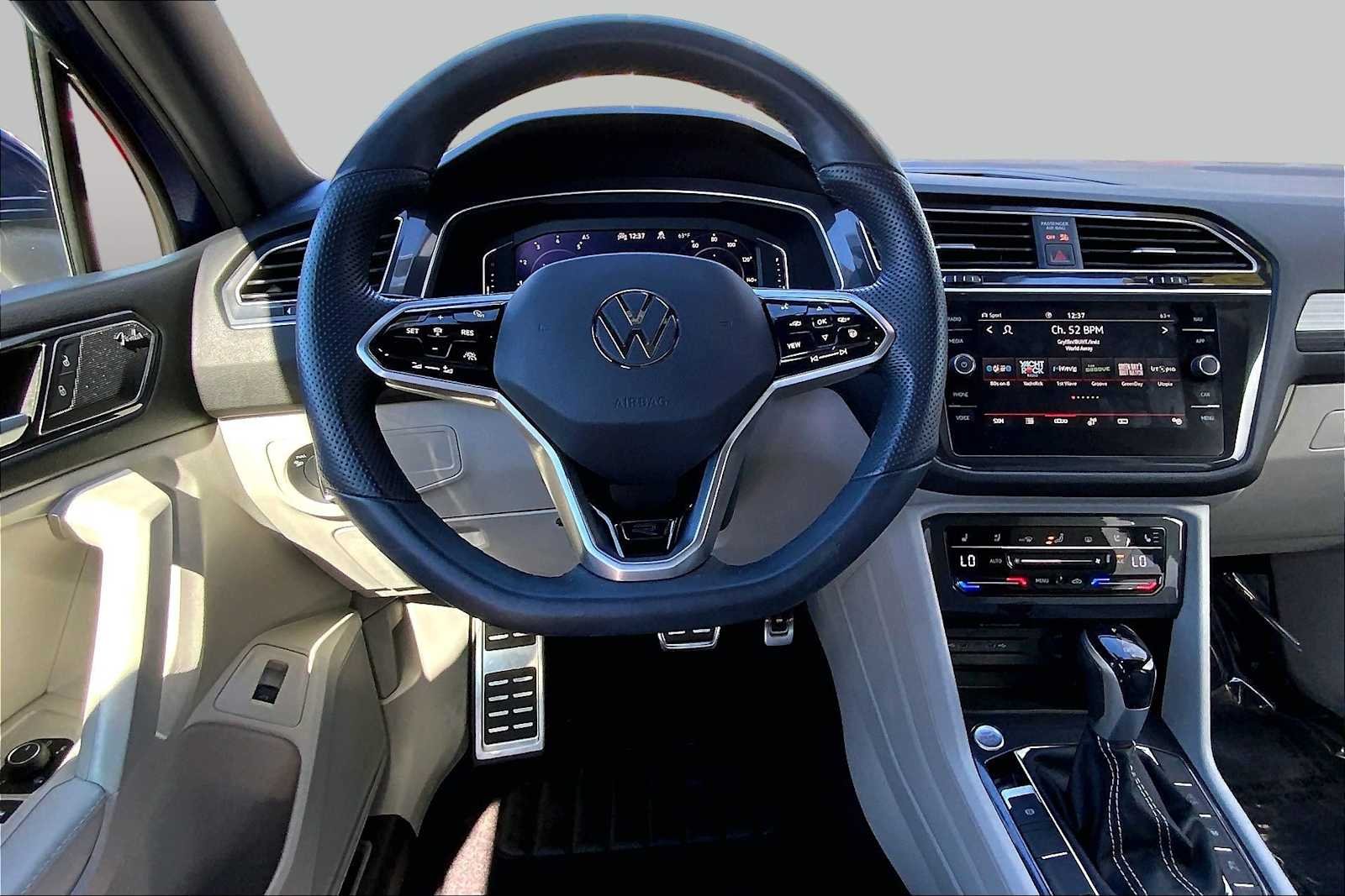 Used 2024 Atlantic Blue Metallic Volkswagen SEL R-Line image 5