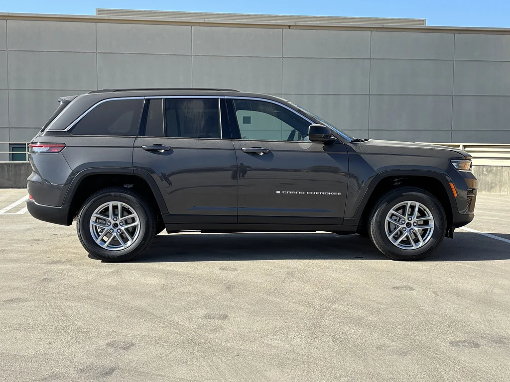 New 2026 Baltic Grey Metallic Clear Coat Jeep Altitude 4x4 image 2
