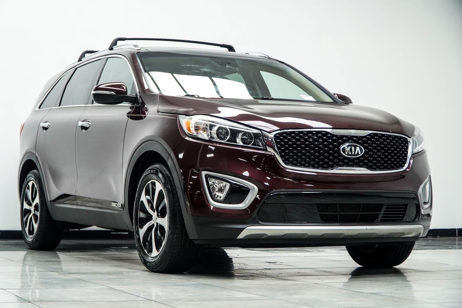 Used 2018 Purple Kia EX image 4