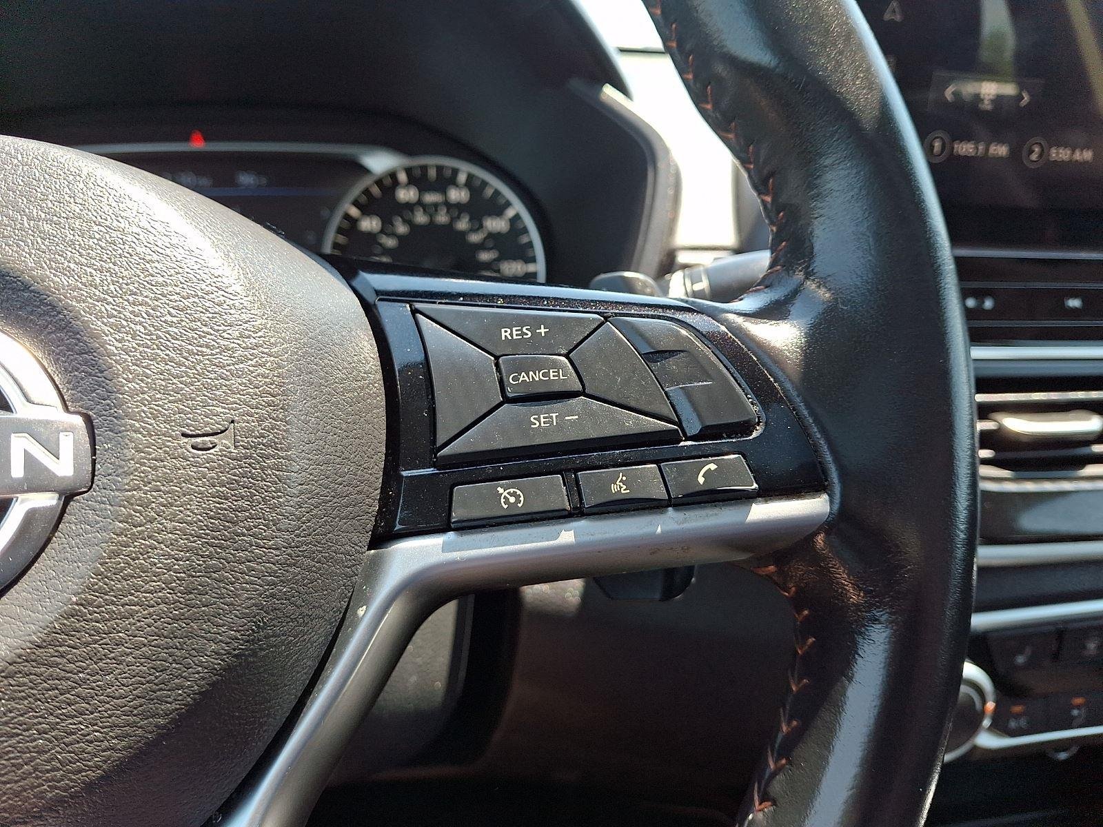 Used 2024 Black Nissan 2.5 SR image 22