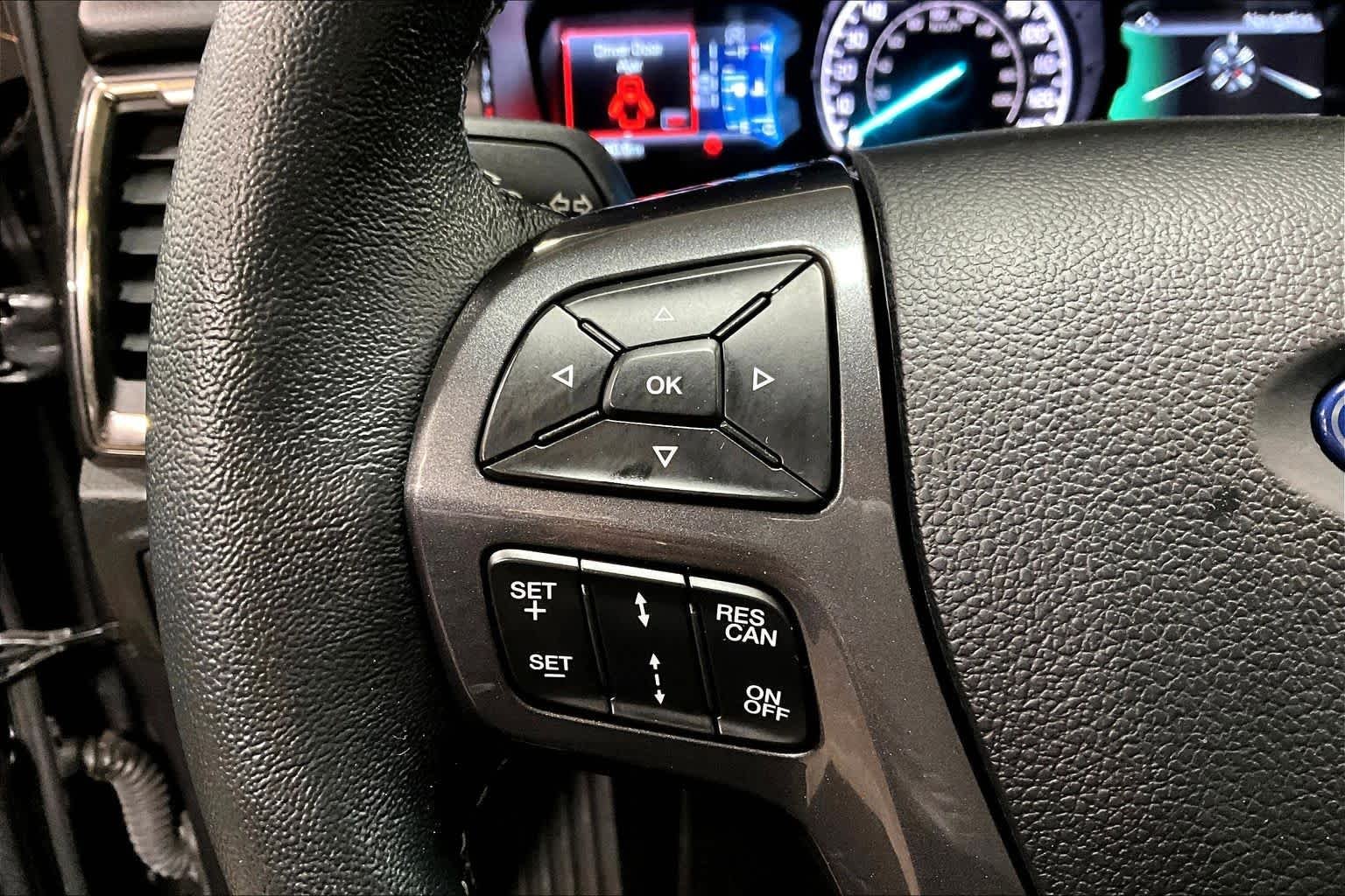 Used 2019 Magnetic Metallic Ford LARIAT image 22