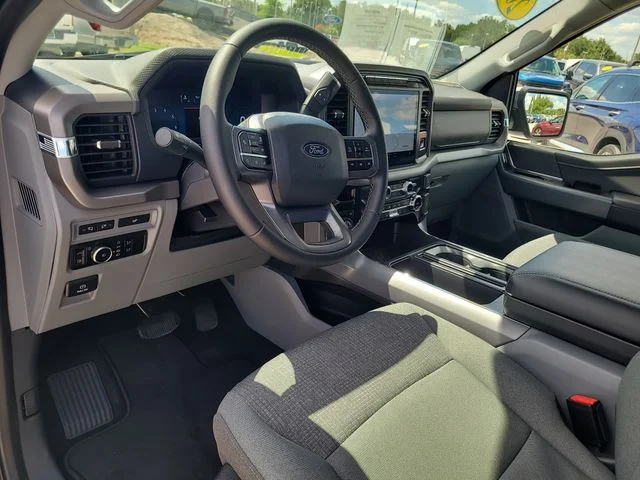 Used 2024 Gray Ford XLT image 18
