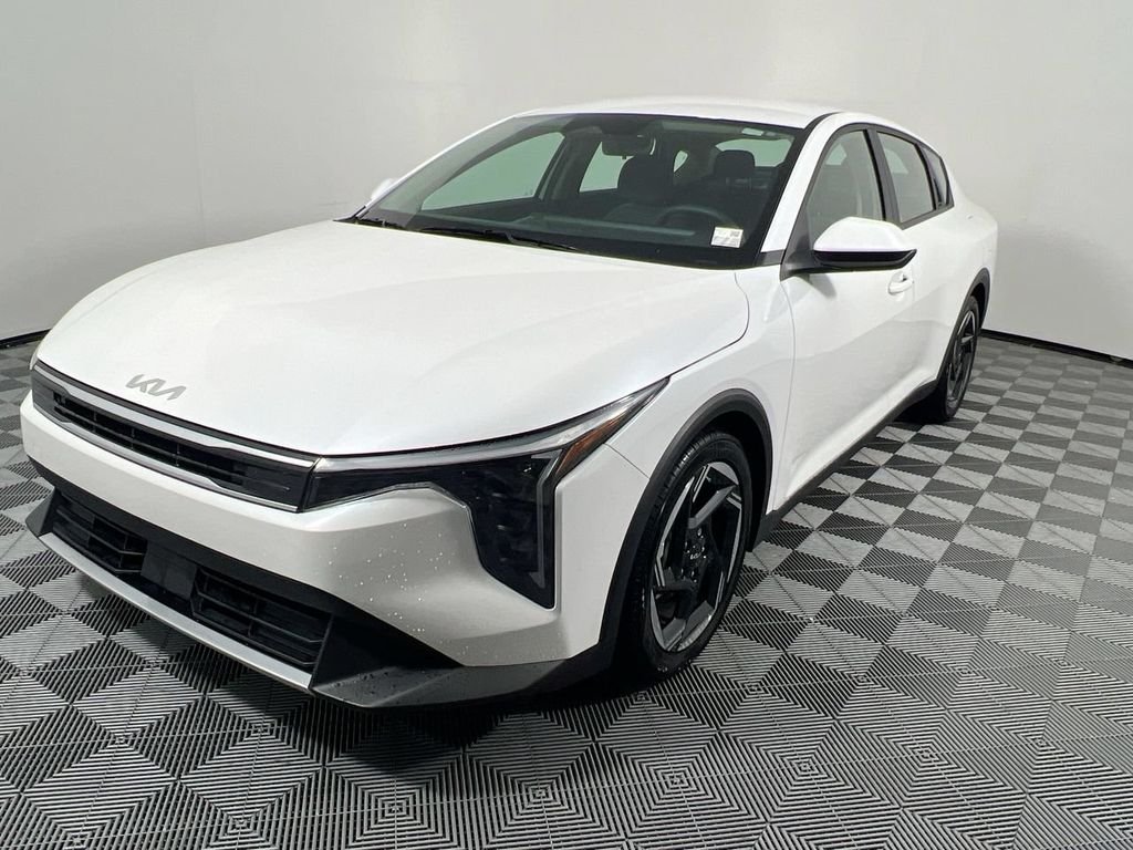 New 2026 Snow White Pearl Kia EX image 9