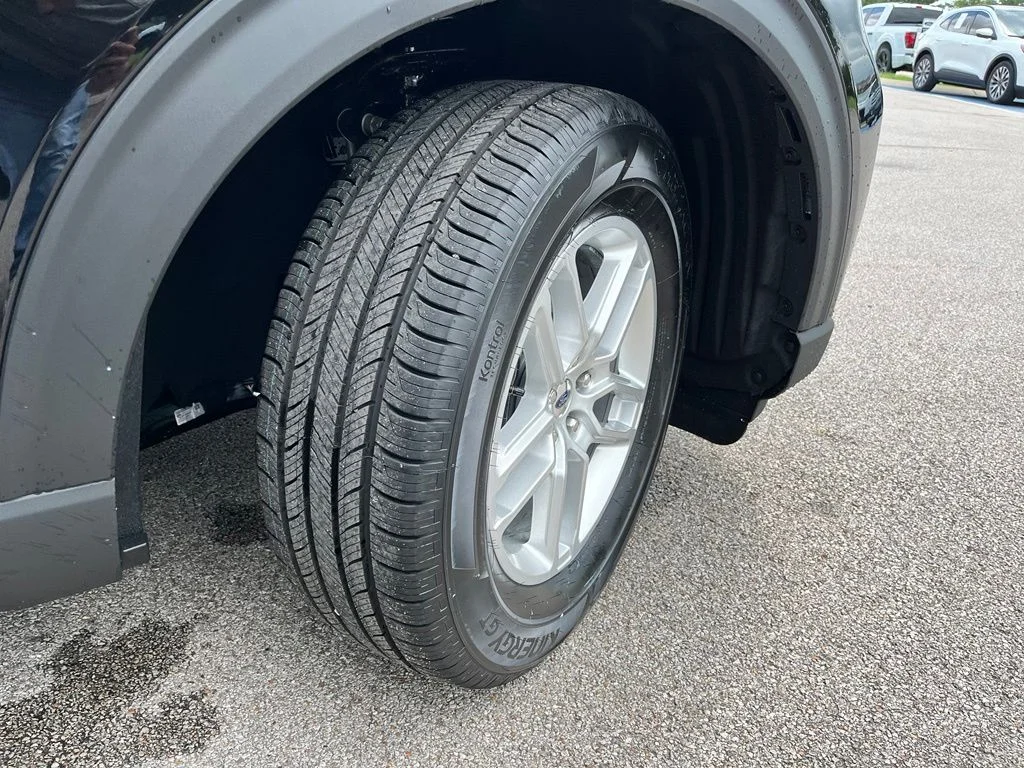 New 2026 Black Ford Active image 6