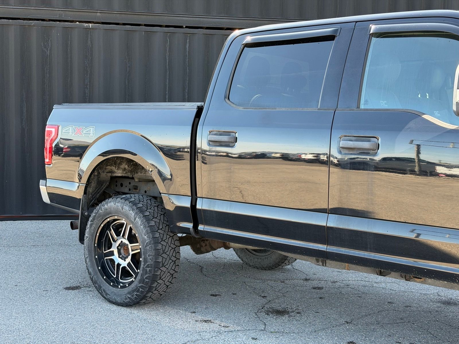 View vehicle photo 5