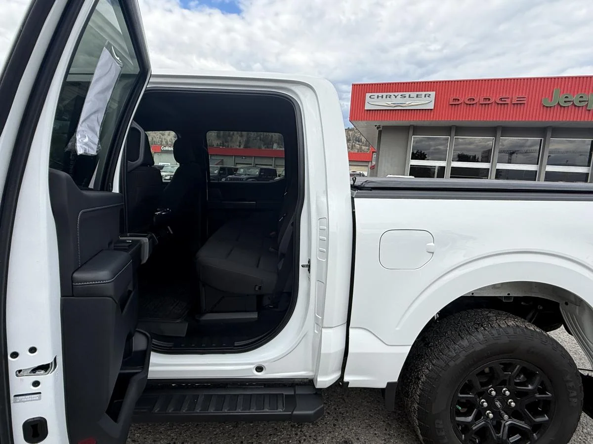 Used 2024 White Ford XLT image 16