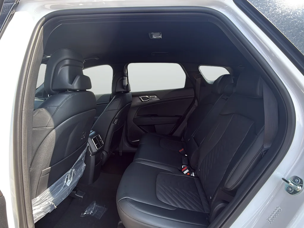 New 2026 Glacial White Pearl Kia X-Line image 12