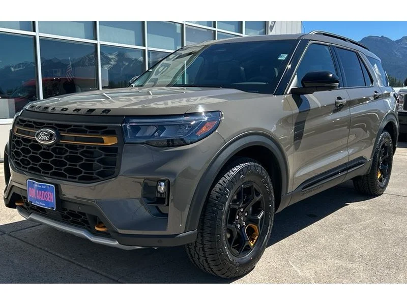 New 2026 MARSH GRAY Ford Tremor image 3