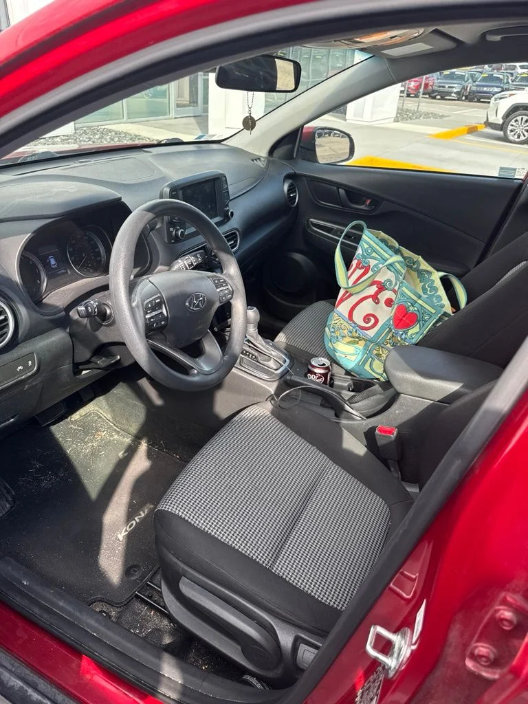 Used 2019 Hyundai Kona SE with VIN KM8K1CAA3KU284665 for sale in Marion, IA