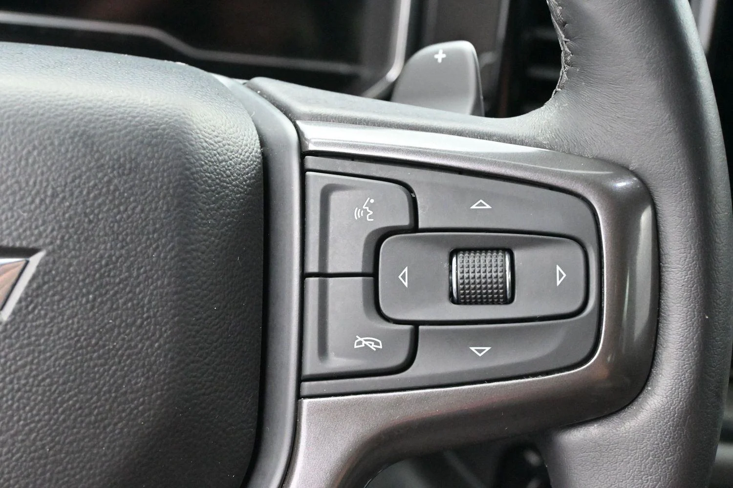 Used 2023 Summit White Chevrolet ZR2 image 18