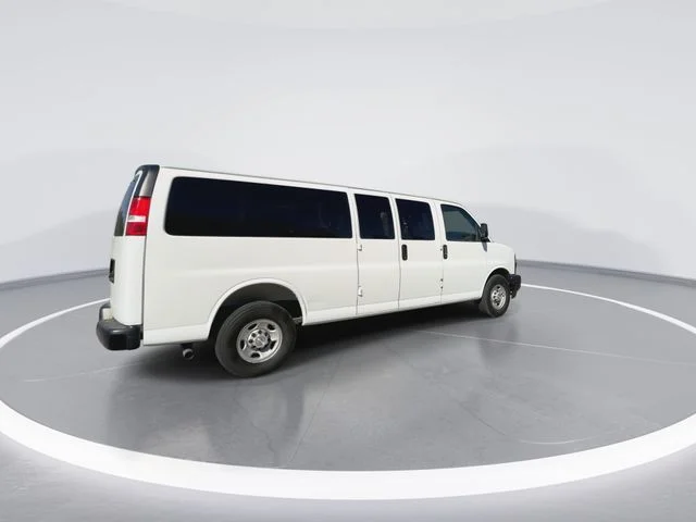 Used 2025 White Chevrolet LS image 2