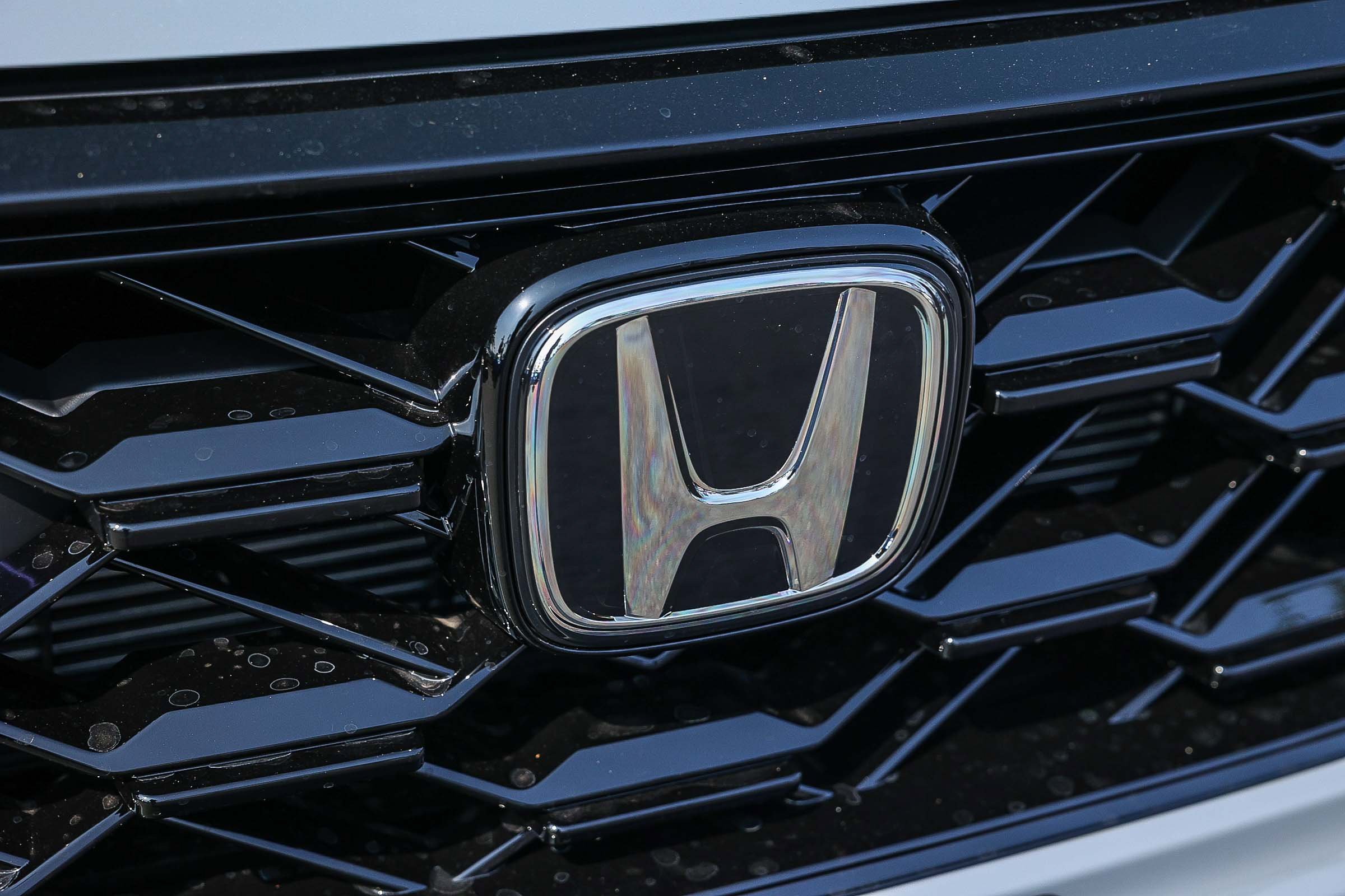 New 2026 Urban Gray Pearl Honda Sport FWD image 13