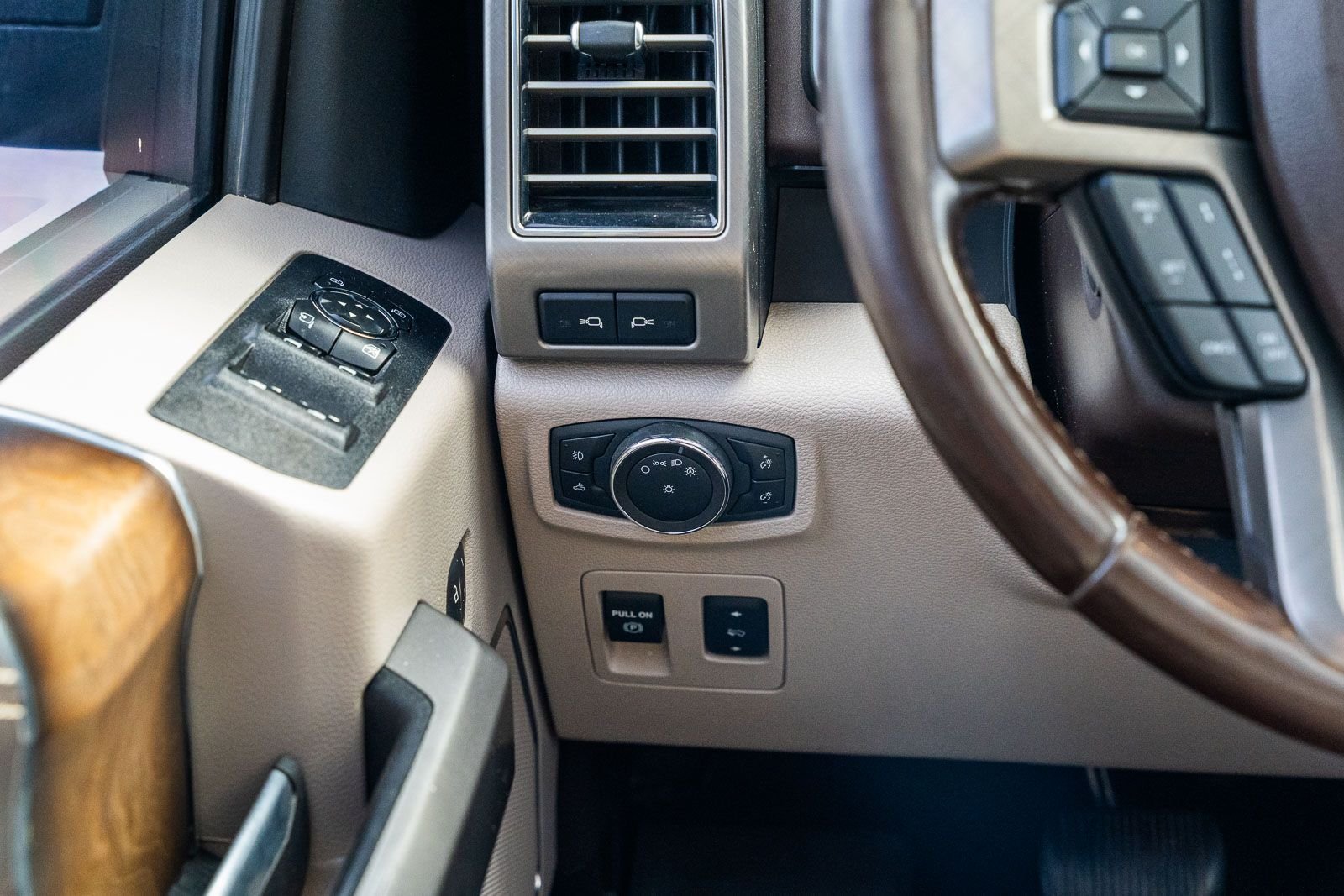 Used 2019 Black Ford Limited image 28