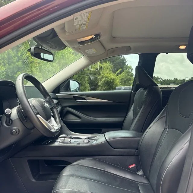 Used 2022 Red INFINITI LUXE image 30