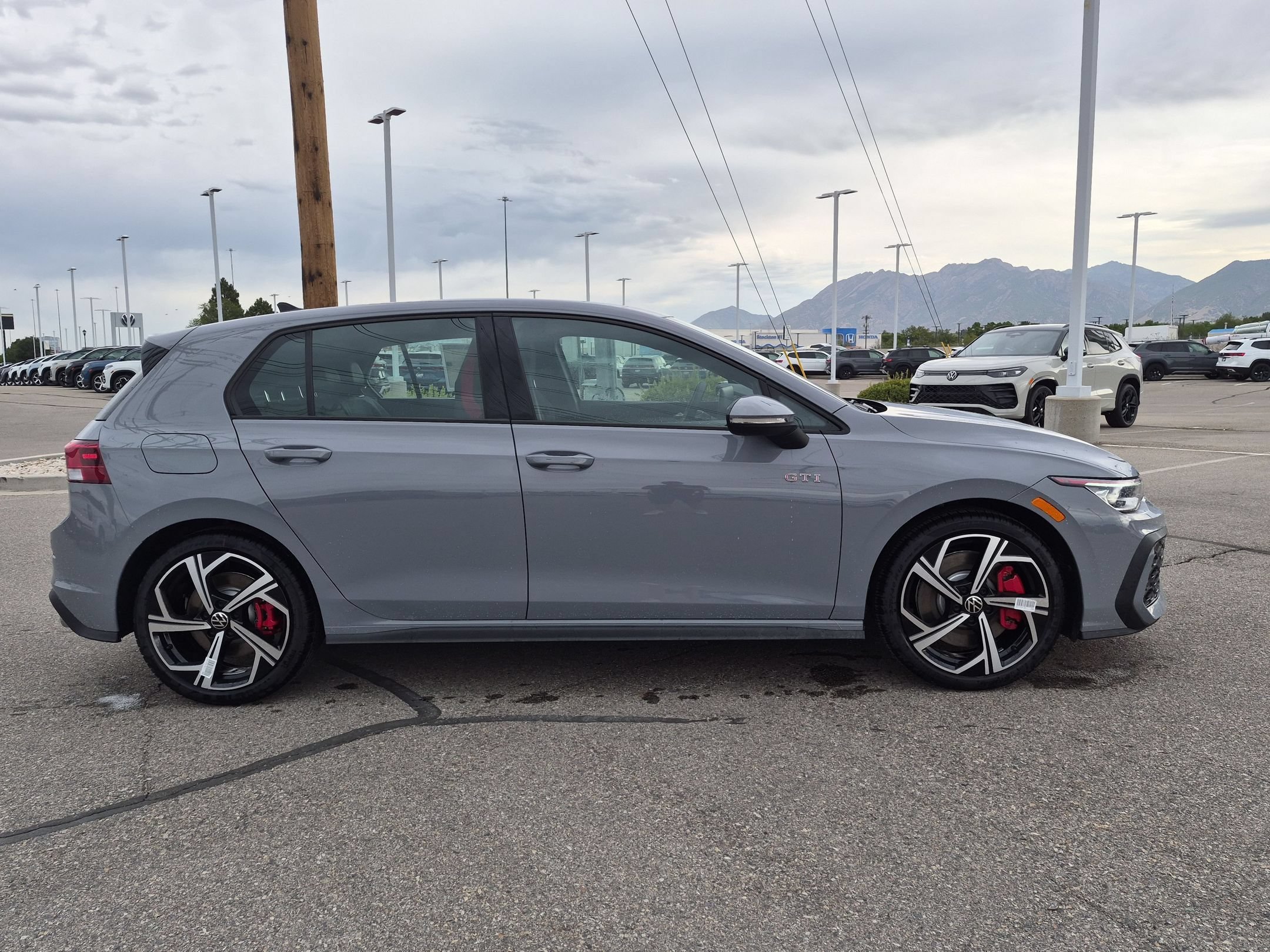 New 2026 Moonstone Gray Volkswagen SE image 2