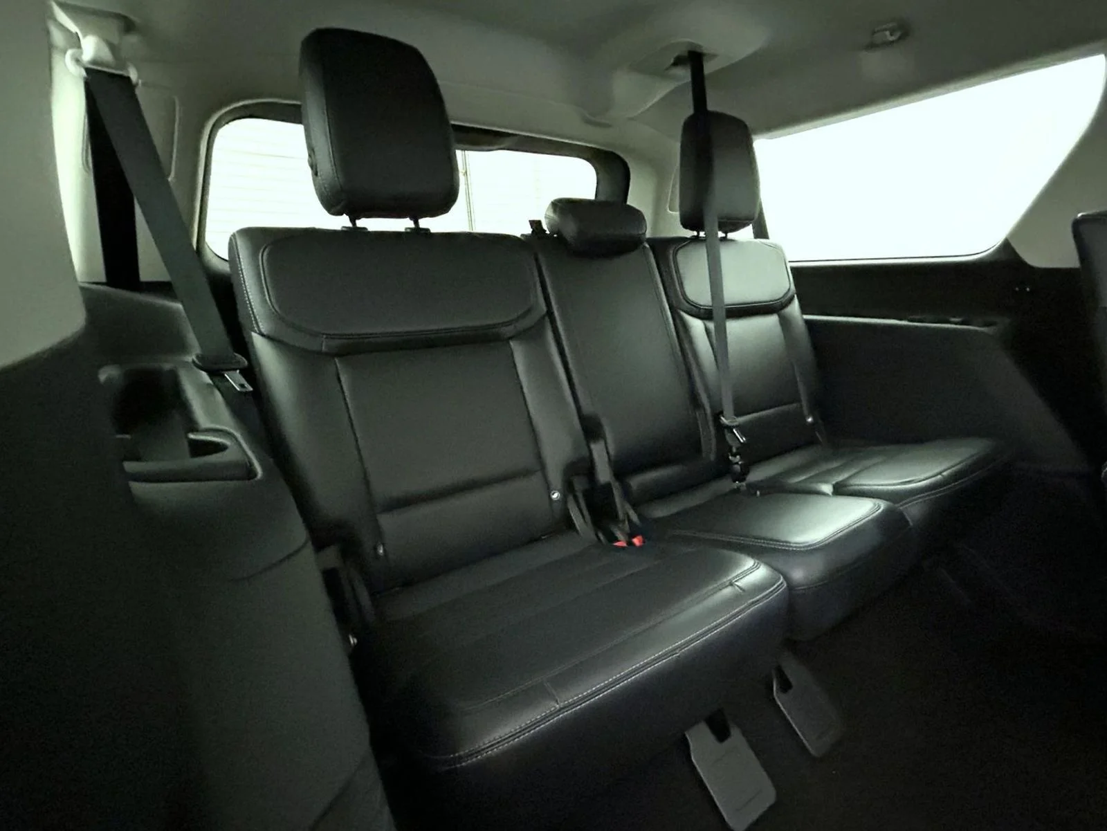 Used 2025 White Ford Platinum image 20