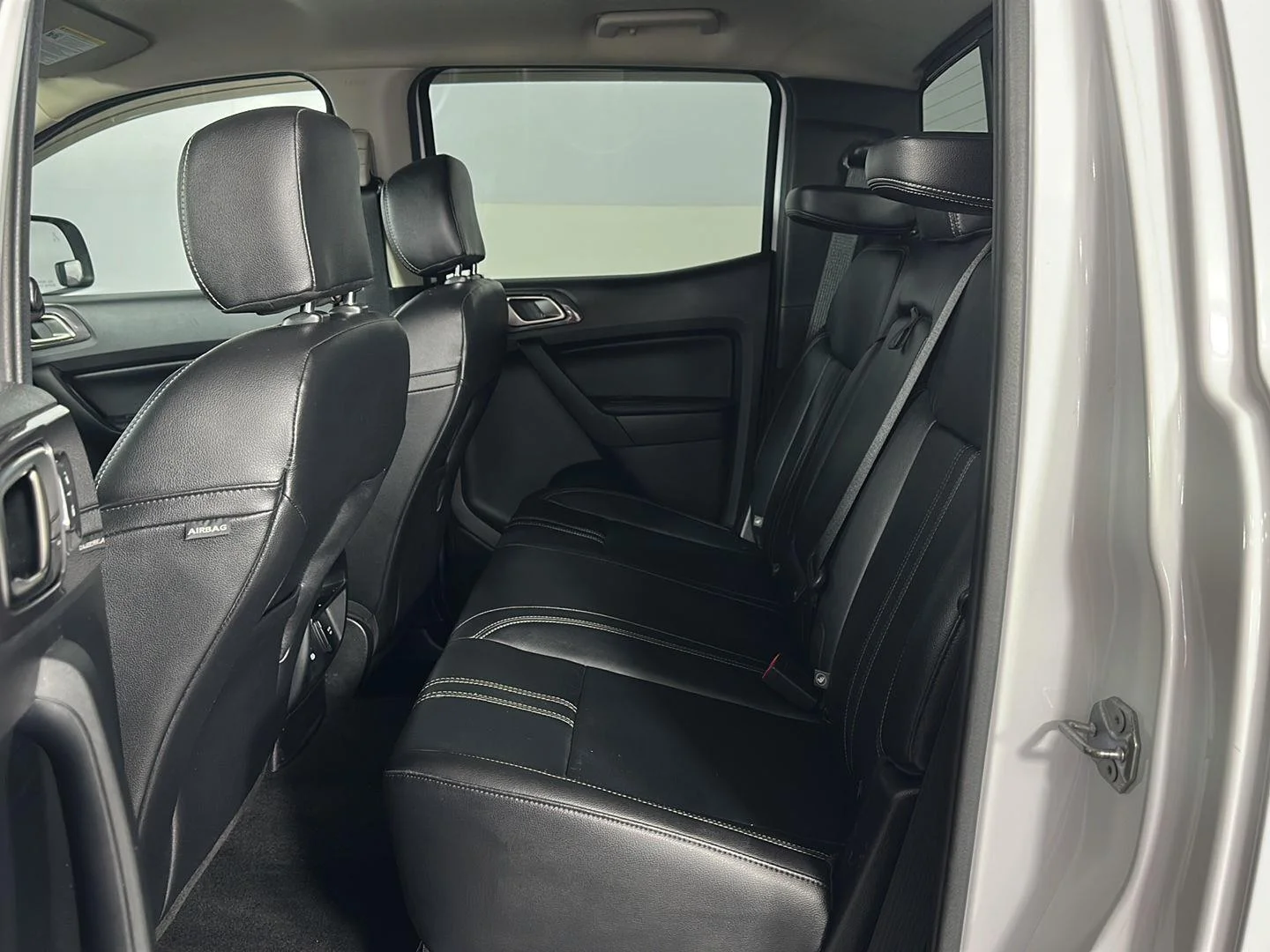 Used 2019 Oxford White Ford LARIAT image 29