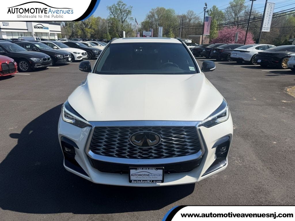 2023 INFINITI QX55 Essential
