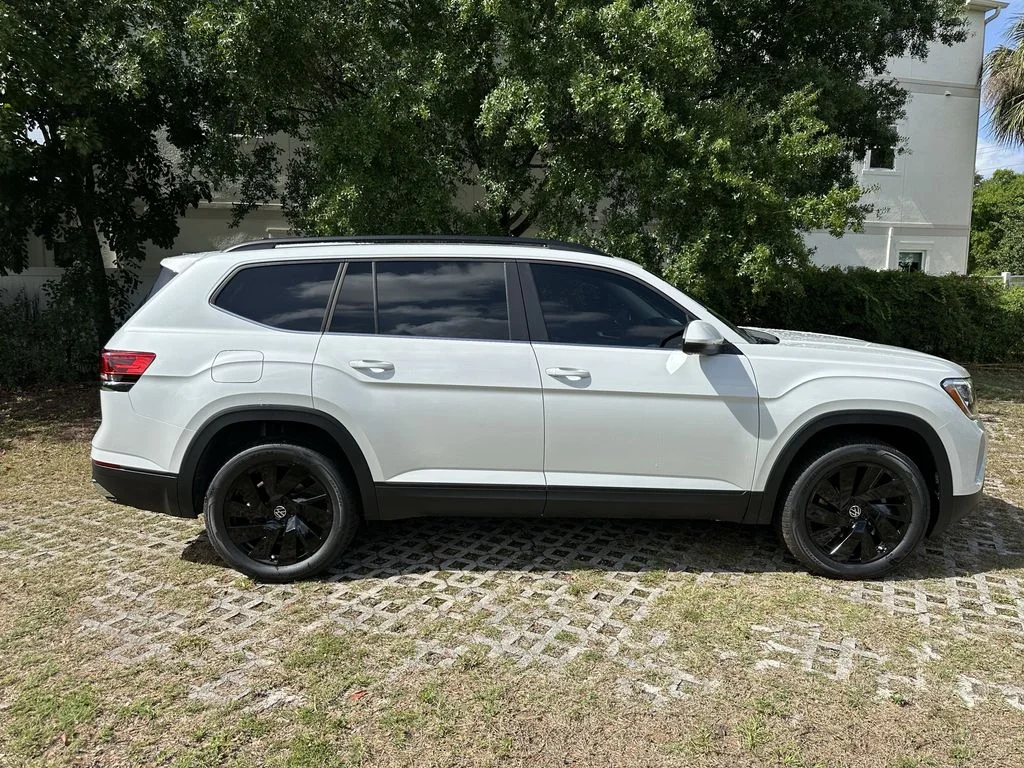 New 2026 White/off-white Volkswagen 2.0T SE w/Technology image 4